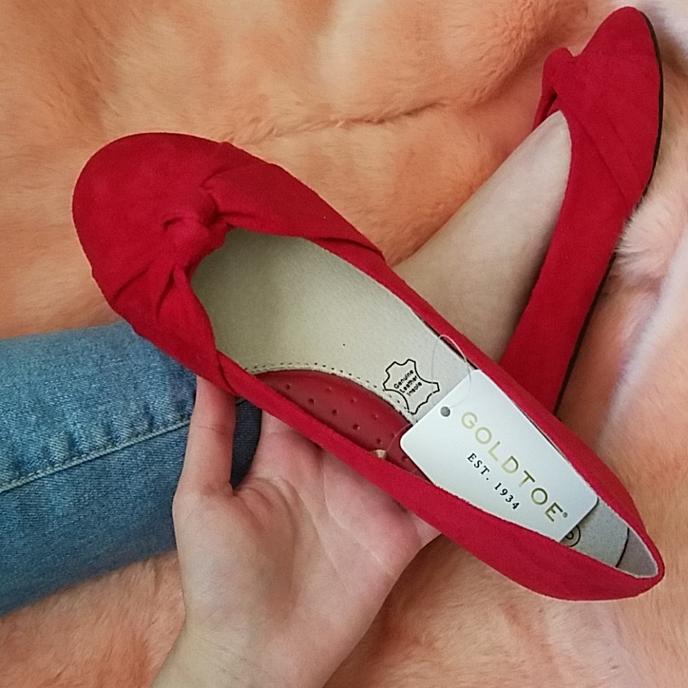 Gold Toe Red Flat Shoes